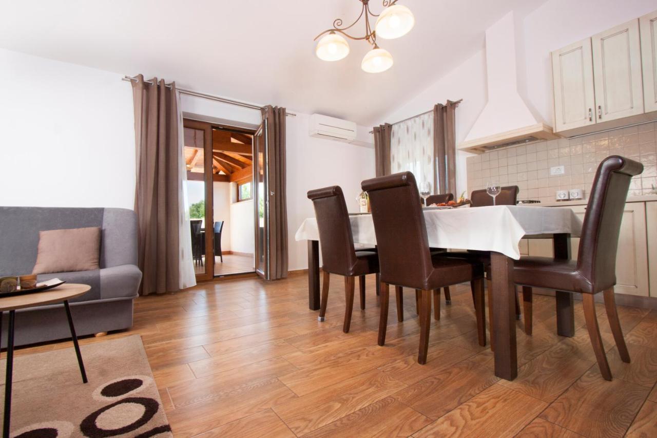 Apartman Lucija Apartment Vizinada Luaran gambar